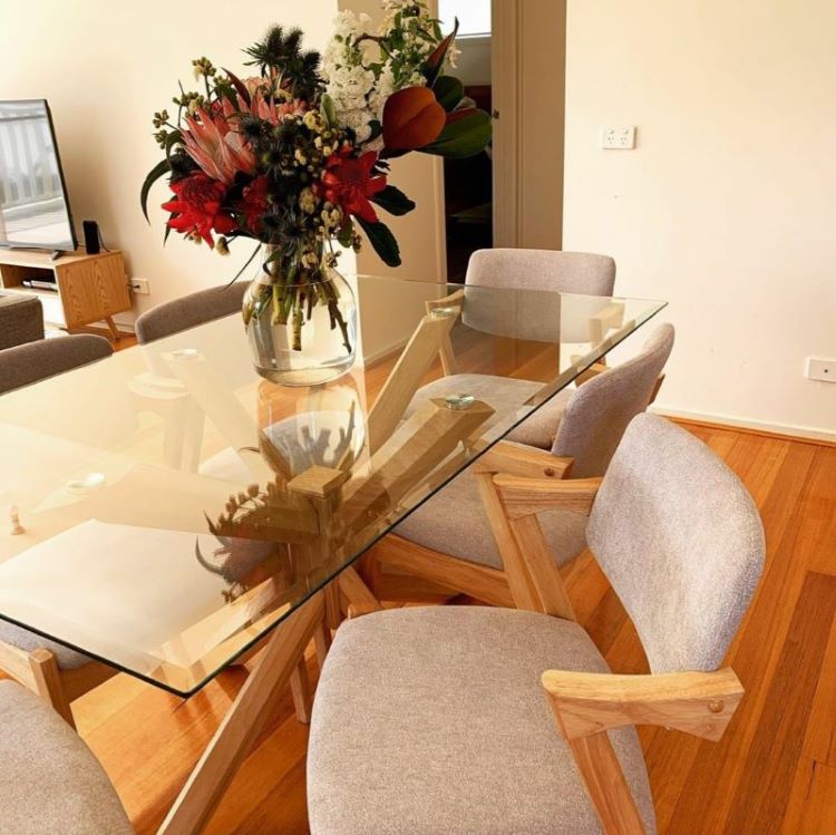 hardwood-dining-table-modern-dining-room.