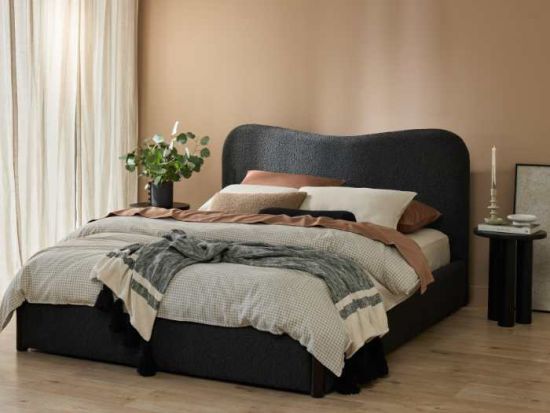 Cove Boucle Queen Bed | Black Boucle Fabric