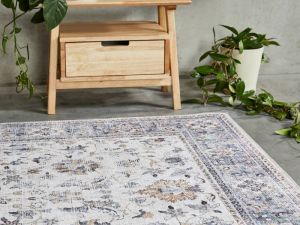 Wren Traditional Floral Pattern Rug