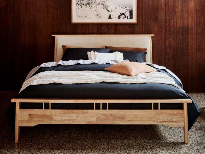 olso-queen-bed-hardwood-natural